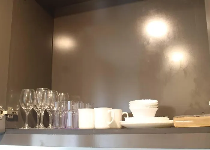 A2j Luxury Bgc Balcony Near Sm Aura Taguig Apartment