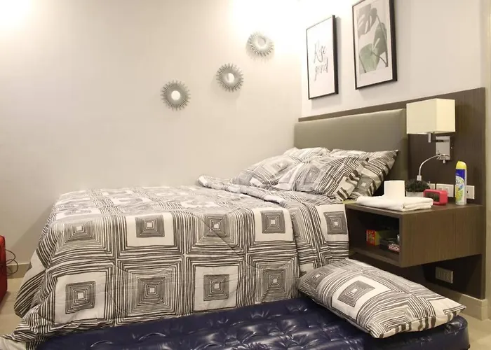 A2j Luxury Bgc Balcony Near Sm Aura Taguig Manila