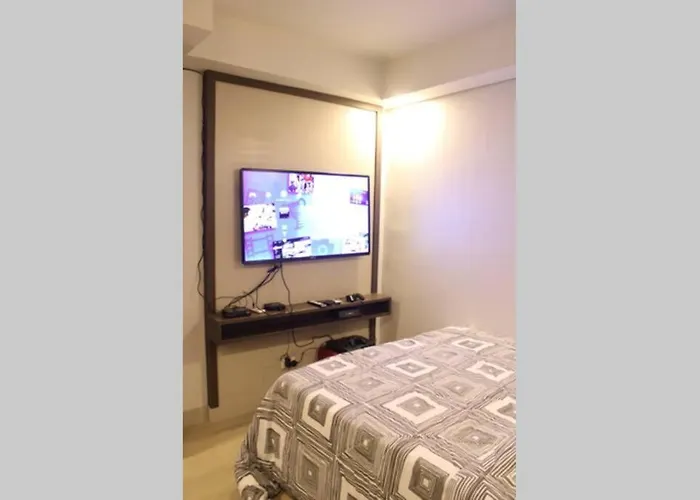A2j Luxury Bgc Balcony Near Sm Aura Taguig Apartment *
