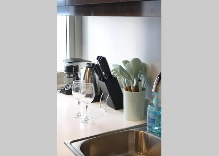A2j Luxury Bgc Balcony Near Sm Aura Taguig Apartment *