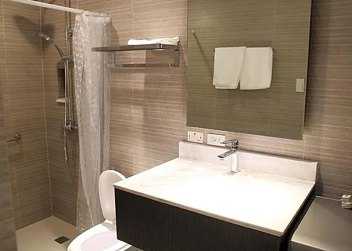 A2j Luxury Bgc Balcony Near Sm Aura Taguig Apartment